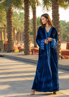 صورة Velvet Abaya