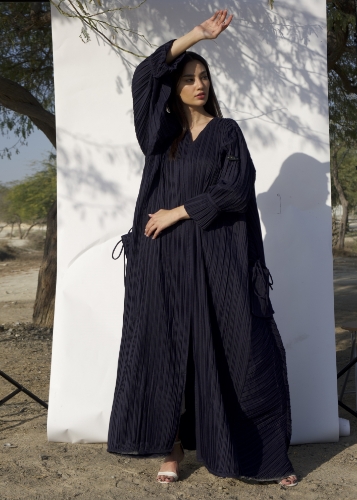 Picture of Navy blue pleated Abaya