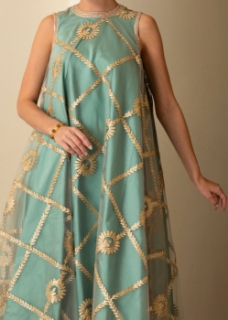 Picture of Sleeveless Golden Embroidery midi Dress