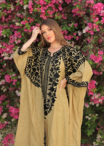 Picture of Embroidered linen bisht set.