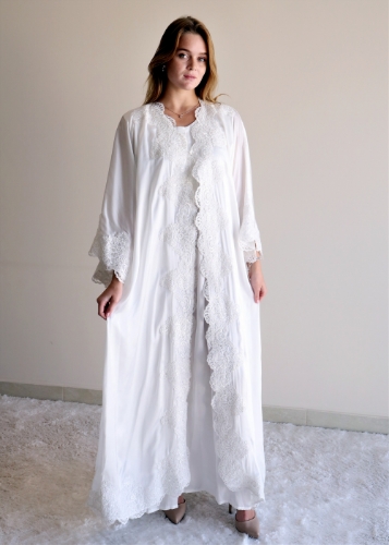 Picture of White Silk Nightgown