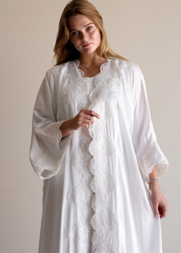 Picture of White Silk Nightgown