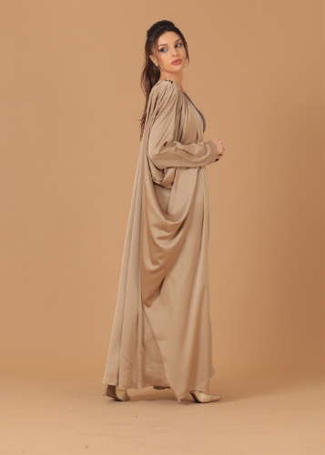 صورة Pure Silk Beige Pleated Sleeves Abaya