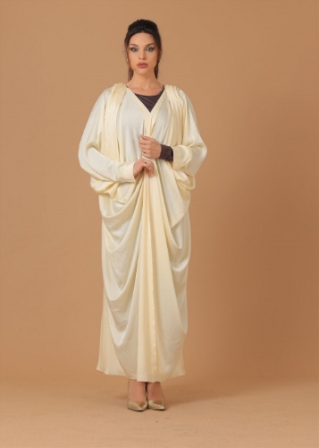 صورة Pure Silk Cream Pleated Sleeves Abaya