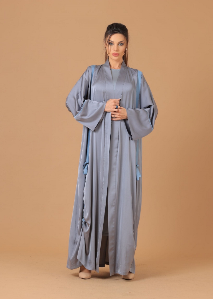 صورة Pure Silk Silver Grey Ribboned Abaya