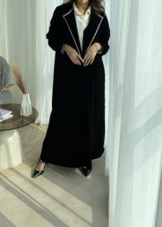 صورة Velvet Abaya