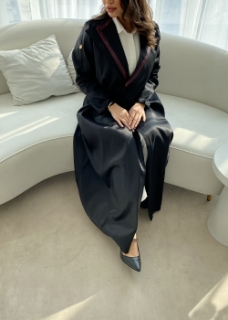 Picture of Black Abaya 
