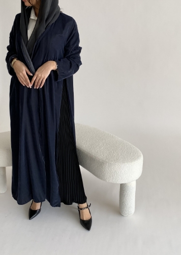 صورة velvet abaya